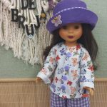 En Manos de Bruja creamos y diseñamos ropita, zapatos y complementos para tus muñecas.